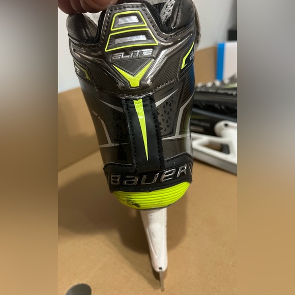 Bauer Elite  Goalie Ice Hockey Skates
 size 7.5.  Fit 2 - Picture 4 of 14